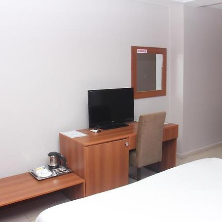 Grand Ibro Hotel Annex Ankuru Exterior photo