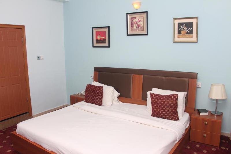 Grand Ibro Hotel Annex Ankuru Exterior photo