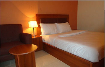 Grand Ibro Hotel Annex Ankuru Exterior photo