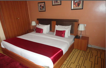 Grand Ibro Hotel Annex Ankuru Exterior photo